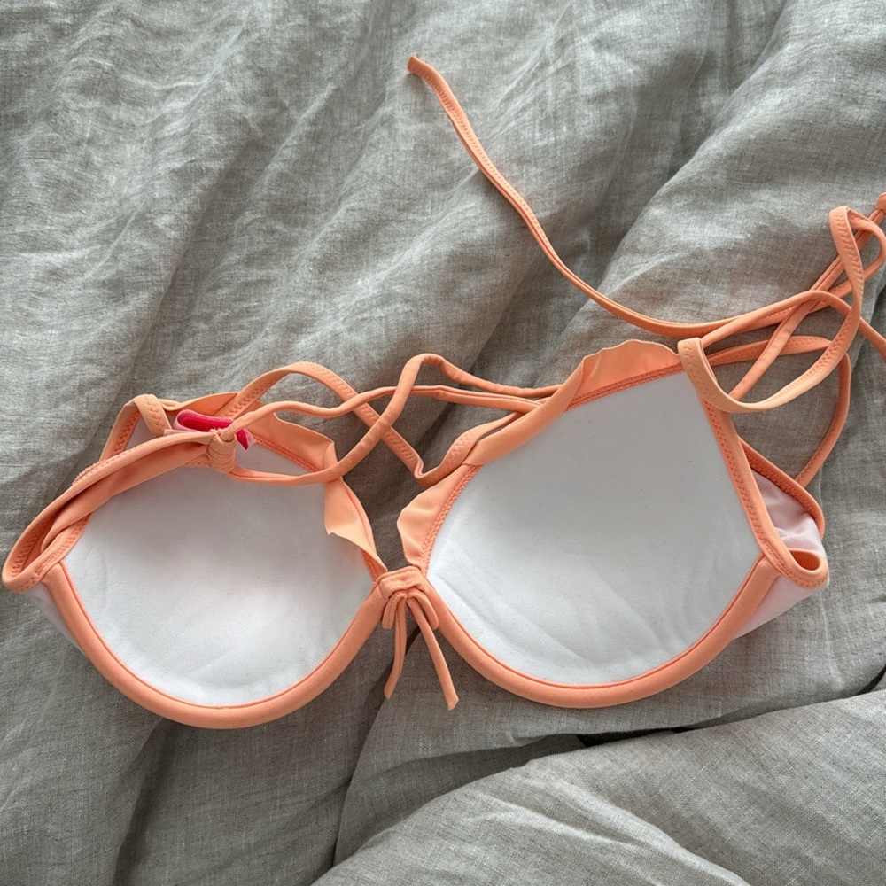 Victorias Secret peach ruffle bikini top - Picture 6 of 6